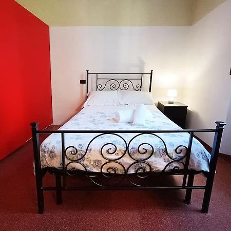 Just Outside The Wall: Free A/C, Bikes And Wifi Lucques Extérieur photo